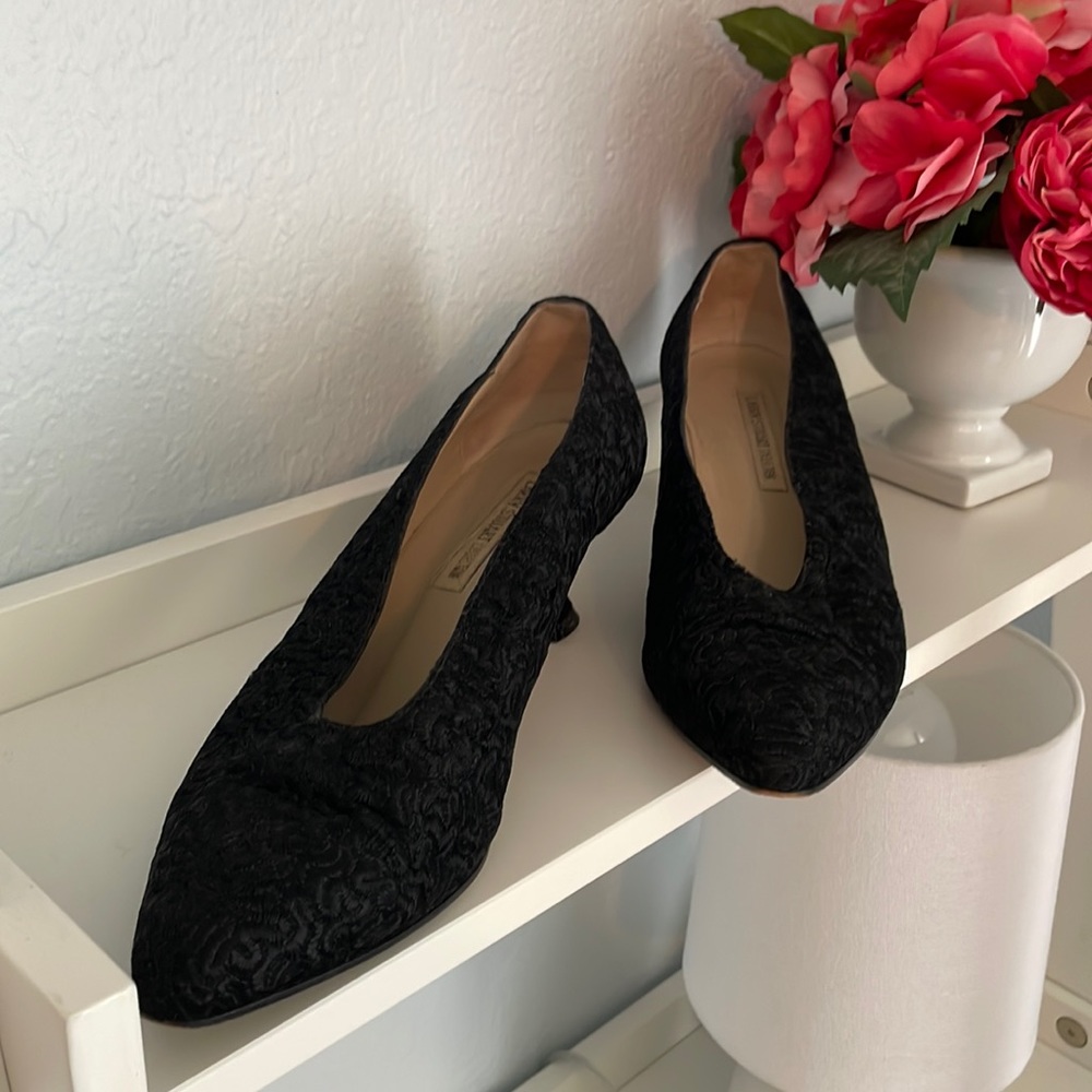 Vintage Larry Stewart Black Woven Kitten Heels size 9.5-10